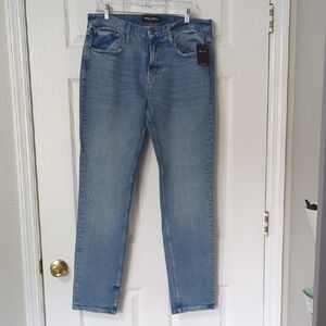 👖 Women’s Light Wash Slim Fit Jeans – Effortless Style with Everyday Ease